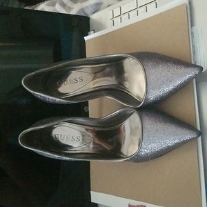 Guess silver pumps
